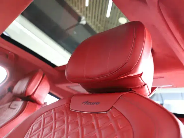 Bentley Flying Spur — Фото автомобиля 24