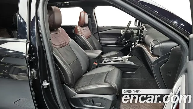 Ford Explorer Generation 6 — Фото автомобиля 10