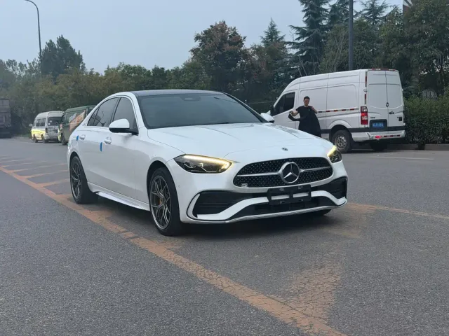 Mercedes-Benz C-Class — Фото автомобиля 3