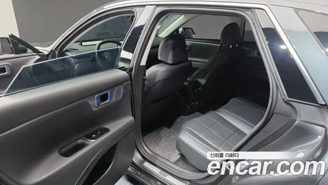 Hyundai Grandeur GN7 — Фото автомобиля 11