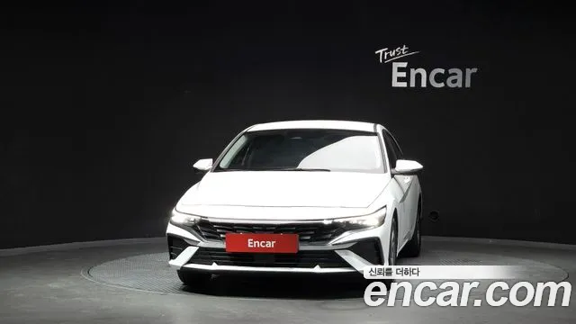 Hyundai AVANTE Новый Avante (CN7) — Фото автомобиля 3