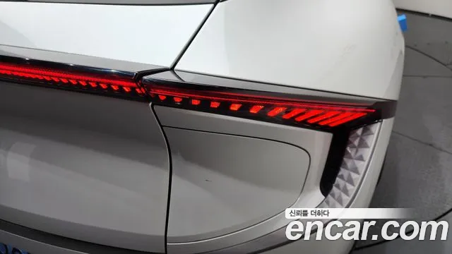 Kia EV6 — Фото автомобиля 23