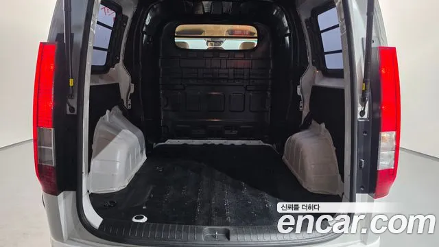 Hyundai Staria Staria — Фото автомобиля 16