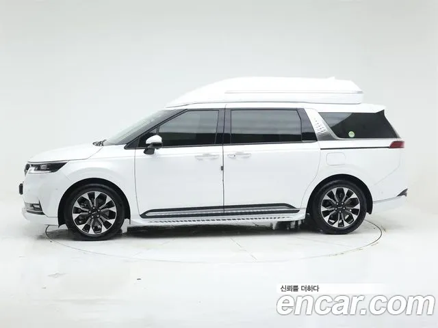 Kia Carnival Generation 4 — Фото автомобиля 3