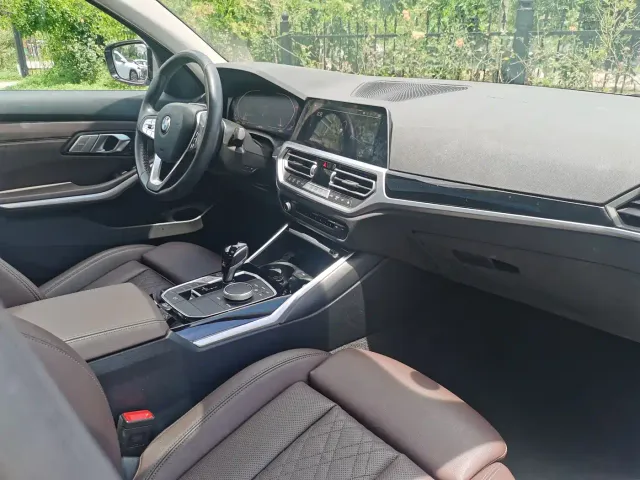 BMW 3 Series — Фото автомобиля 16