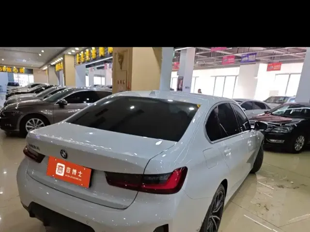 BMW 3 Series — Фото автомобиля 2