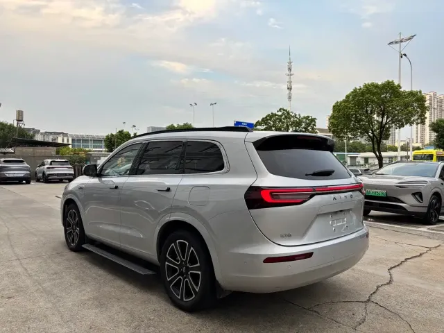Aito M7 — Фото автомобиля 7