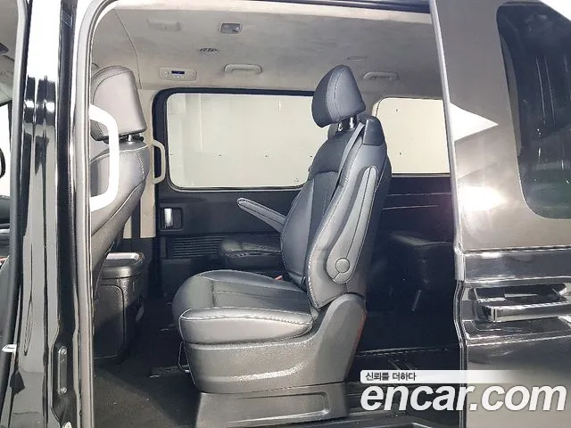 Hyundai Staria Staria Lounge 9 мест — Фото автомобиля 9
