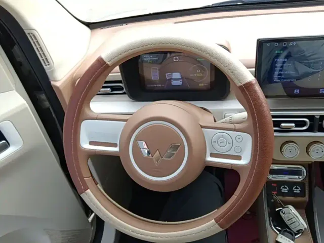 Wuling Hongguang Mini EV — Фото автомобиля 10