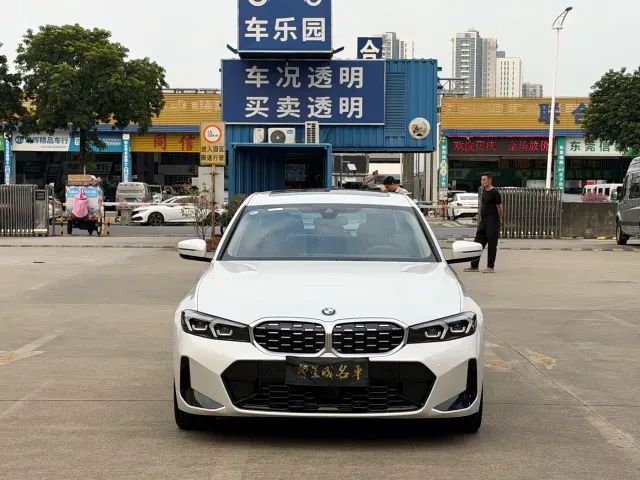 BMW 3 Series — Фото автомобиля 2
