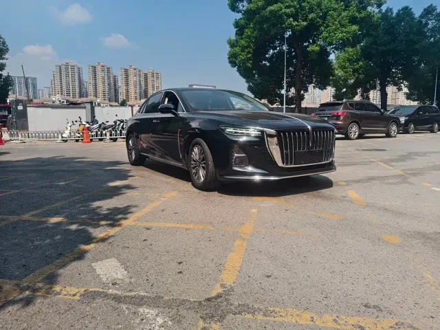 Hongqi H5 — Фото автомобиля 3