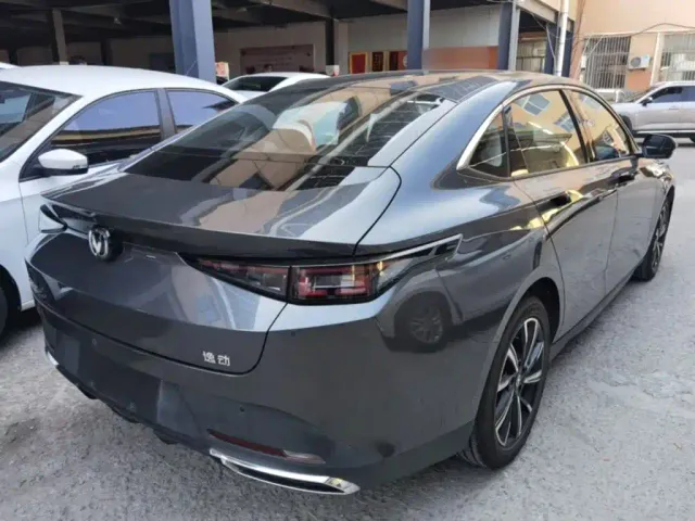Changan Eado — Фото автомобиля 6