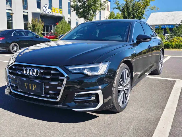 Фотография автомобиля — Audi A6L