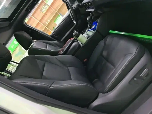 Toyota Prado — Фото автомобиля 24