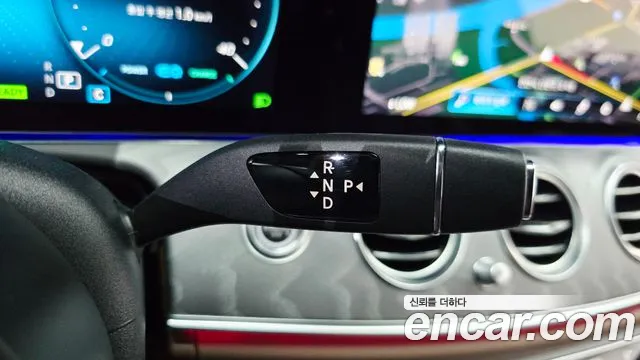 Mercedes-Benz E-Class E-класс W213 E350 4MATIC Exclusive — Фото автомобиля 8