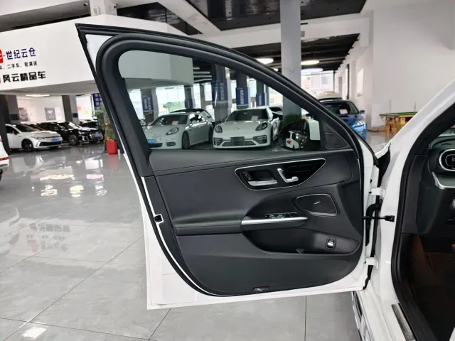 Mercedes-Benz C-Class — Фото автомобиля 15