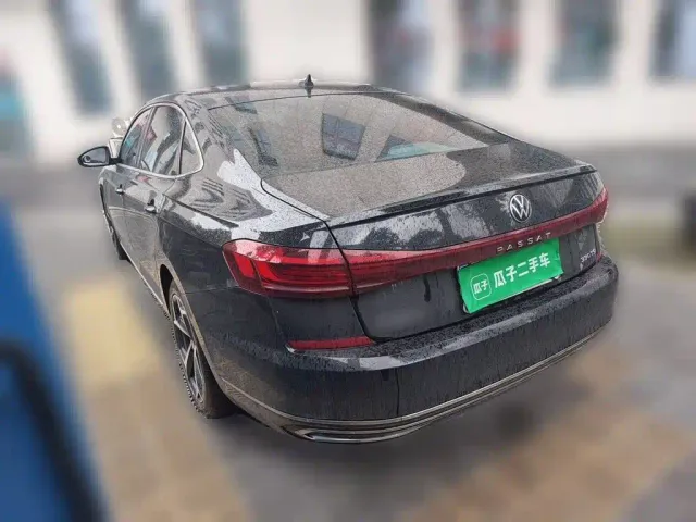 Volkswagen Passat — Фото автомобиля 24