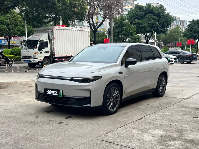 Leapmotor C10 — Фото автомобиля 3