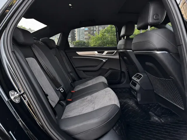 Audi A6L — Фото автомобиля 9