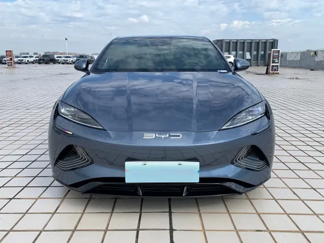 BYD Seal — Фото автомобиля 2