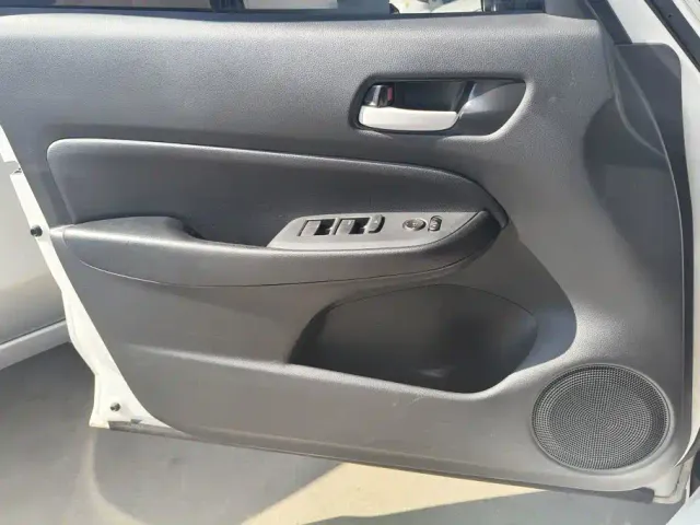 Honda Fit — Фото автомобиля 7