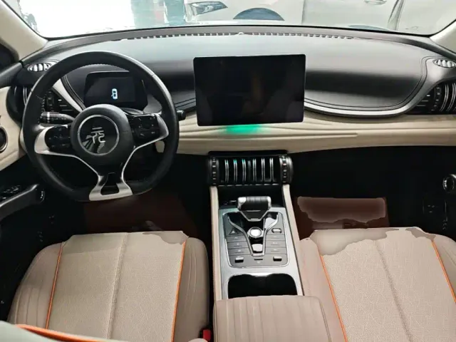 BYD Yuan PLUS — Фото автомобиля 9