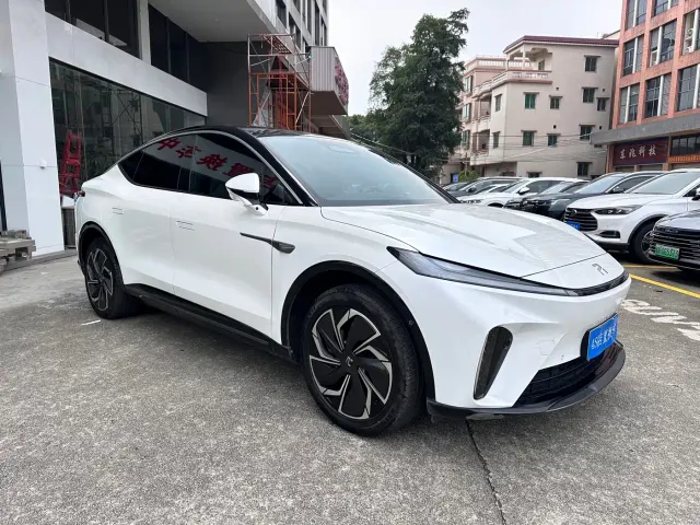 Roewe Feifan R7 2022 Long Range Premium Edition — Фото автомобиля 3