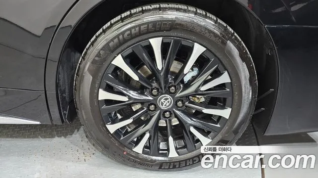 Toyota Alphard — Фото автомобиля 16