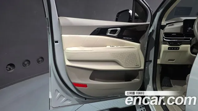 Kia Carnival Generation 4 — Фото автомобиля 13