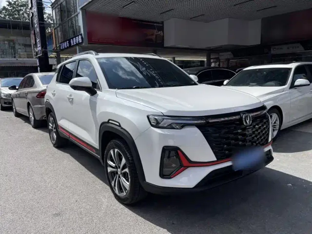 Changan CS35 Plus — Фото автомобиля 6