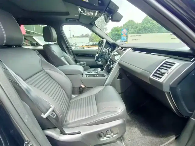 Land Rover Discovery — Фото автомобиля 15