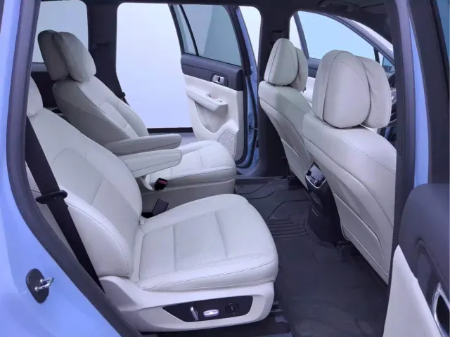 Li Auto ONE — Фото автомобиля 20
