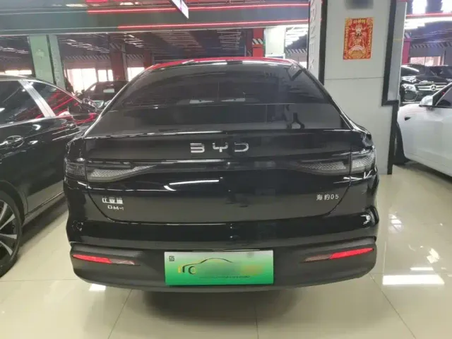 BYD Seal 05 DM-i — Фото автомобиля 5