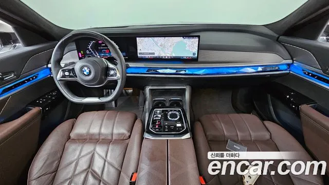 BMW 7-Series — Фото автомобиля 4