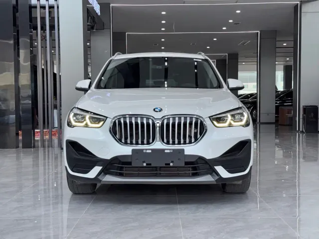 BMW X1 — Фото автомобиля 2