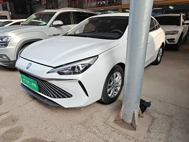 Фотография автомобиля — Roewe i5