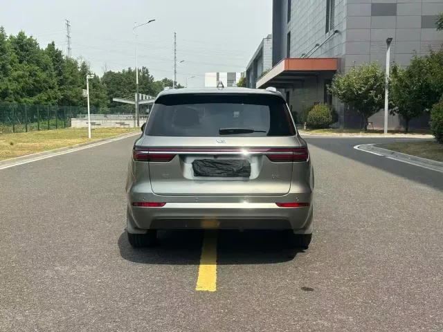 Li Auto ONE — Фото автомобиля 20
