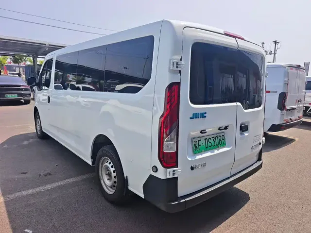 JMC E-Fushun — Фото автомобиля 6