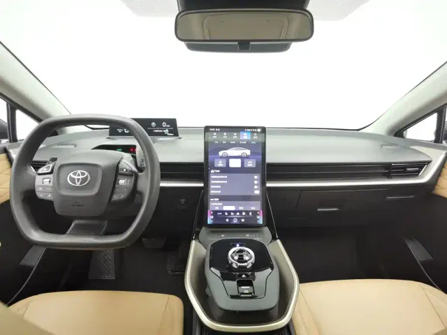 Toyota bZ3 — Фото автомобиля 5