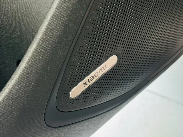 Xiaomi SU7 — Фото автомобиля 13