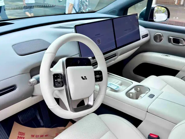 Li Auto i6 — Фото автомобиля 6