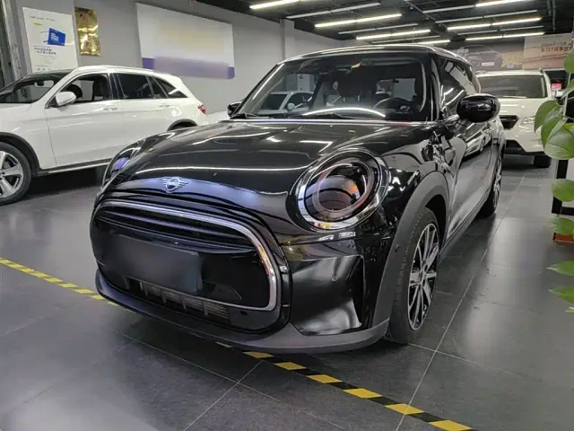 Фотография автомобиля — MINI Hatch