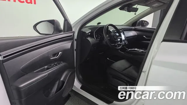 Hyundai Tucson Tucson (NX4) Дизель 2.0 2WD — Фото автомобиля 10