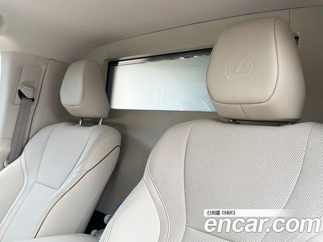 Lexus LM — Фото автомобиля 11