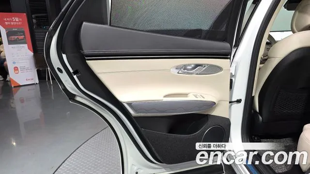 Genesis GV70 — Фото автомобиля 14