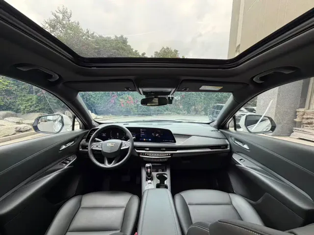 Cadillac XT4 — Фото автомобиля 5