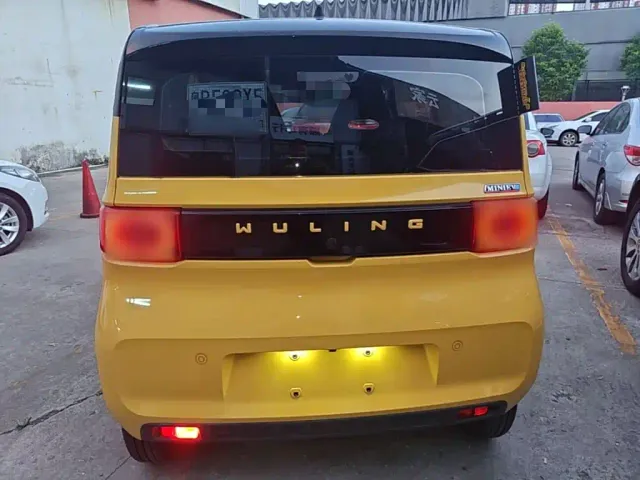 Wuling Hongguang Mini EV — Фото автомобиля 5