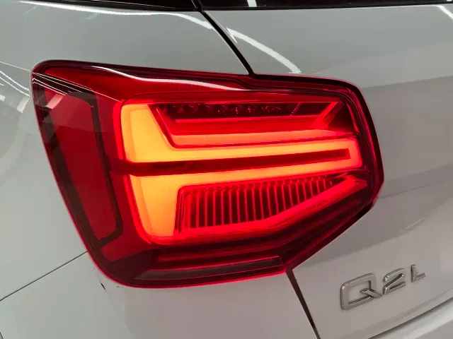 Audi Q2L — Фото автомобиля 16