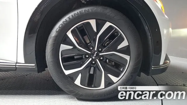 Kia EV6 — Фото автомобиля 19