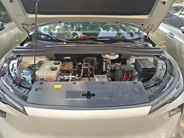Besturn Yueyi 03 2025 445km Premium Selection Edition — Фото автомобиля 12